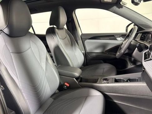 New 2026 Volkswagen Tiguan SE R-Line image 12