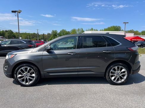 Used 2018 Ford Edge Titanium w/ Equipment Group 301A AWD/4WD image 2