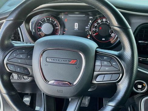Used 2022 Dodge Challenger SXT w/ Driver Convenience Group AWD/4WD image 20