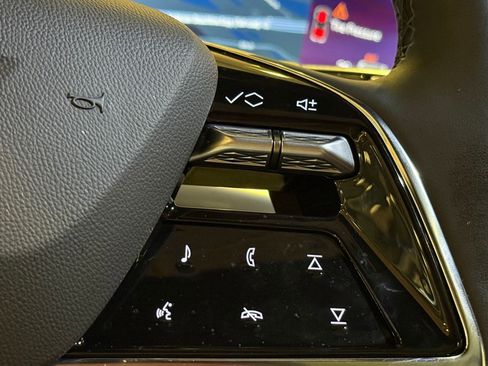 New 2025 Cadillac Escalade ESV Premium Luxury w/ Touring Package image 29