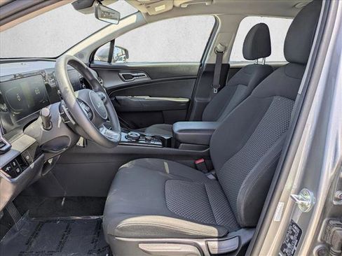 Used 2023 Kia Sportage LX AWD/4WD image 15