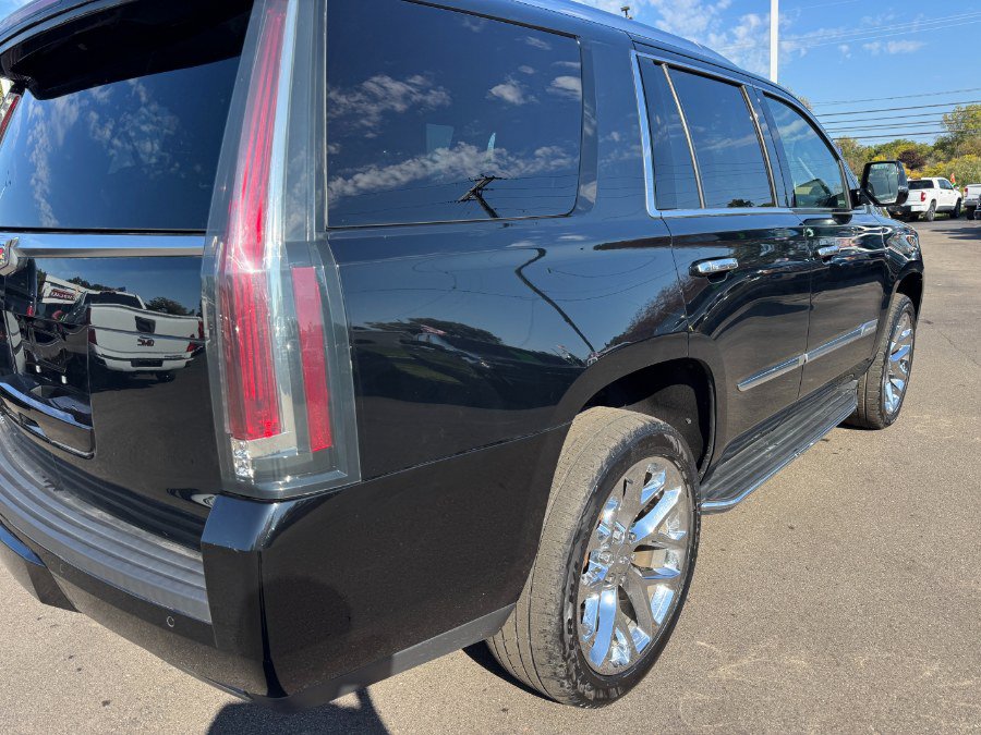 Used 2018 Cadillac Escalade Luxury AWD/4WD image 11