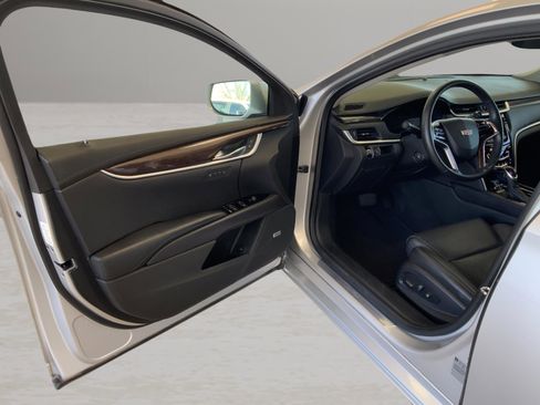 Used 2016 Cadillac XTS Luxury FWD image 13