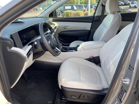 Used 2025 Hyundai Tucson SEL FWD image 34