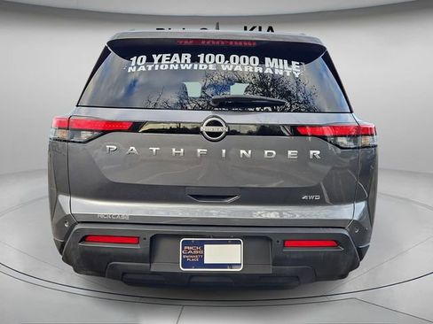 Used 2025 Nissan Pathfinder SV image 6