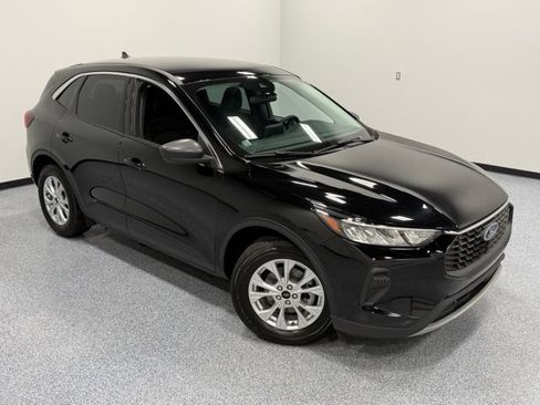 Used 2023 Ford Escape Active FWD image 32