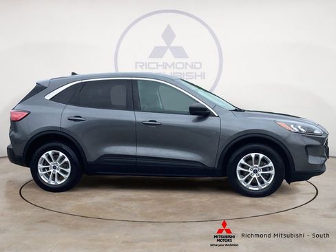 Used 2022 Ford Escape SE AWD/4WD image 2