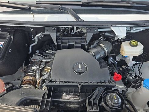 Used 2024 Mercedes-Benz Sprinter 3500 w/ Acoustic Package image 15
