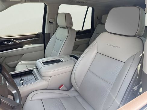 Used 2023 GMC Yukon Denali w/ LPO, Floor Liner Package AWD/4WD image 14