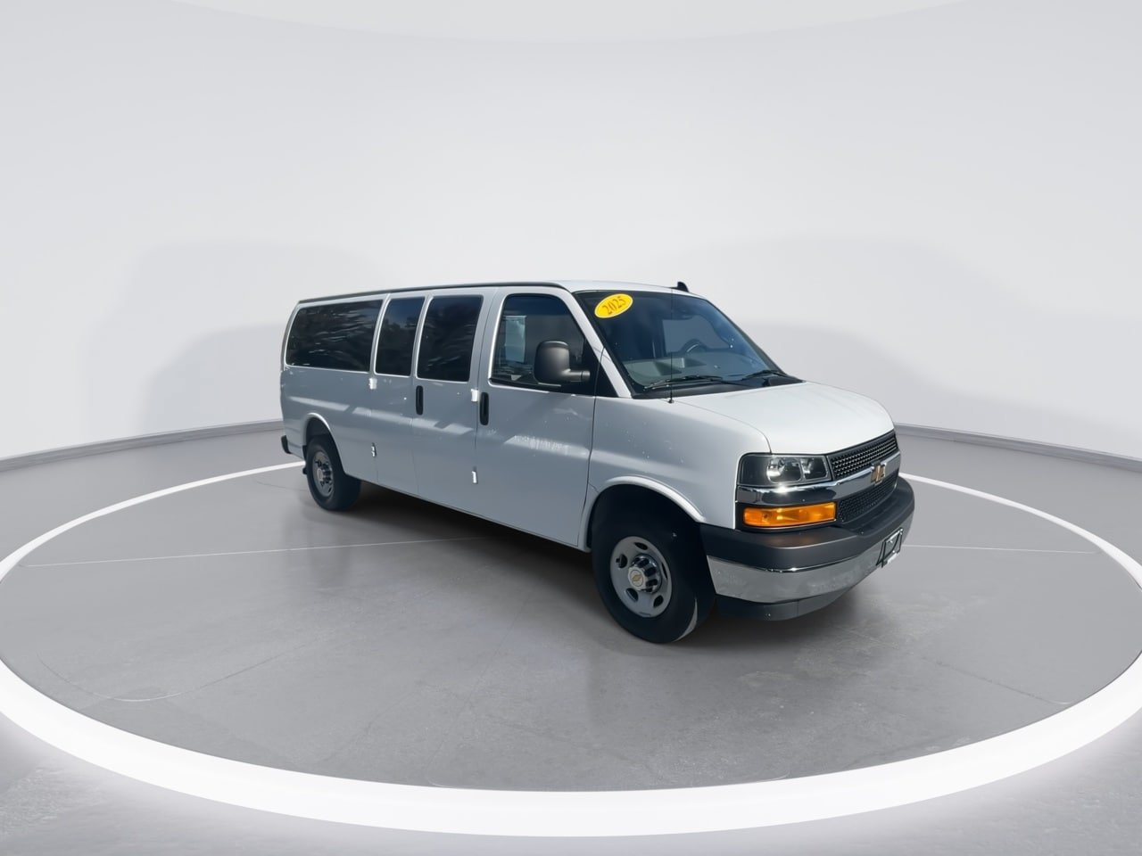 Used 2025 Chevrolet Express 3500 LT w/ LT Preferred Equipment Group RWD image 25