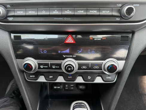 Used 2020 Hyundai Elantra SEL w/ Cargo Package (C1) FWD image 19