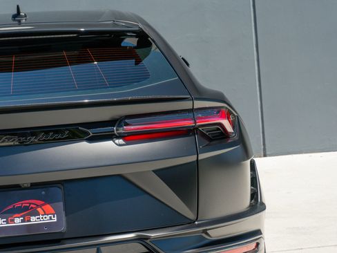 Used 2023 Lamborghini Urus Performante AWD/4WD image 47