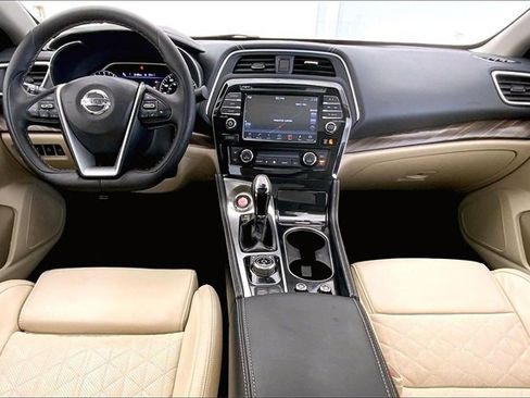 Used 2017 Nissan Maxima Platinum w/ Medallion Package image 15