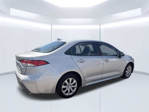 Used 2023 Toyota Corolla LE FWD image 16