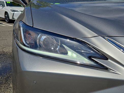 Used 2019 Lexus ES 350 w/ Premium Package FWD image 9