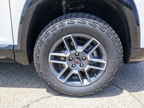 New 2026 GMC Terrain AT4 w/ Technology Package II AWD/4WD image 36