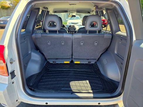 Used 2003 Toyota RAV4 2WD image 52
