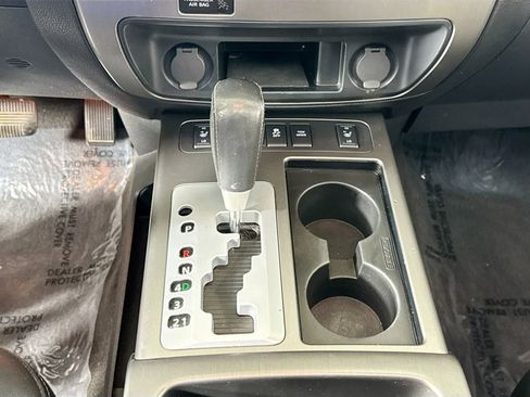 Used 2014 Nissan Armada Platinum image 20