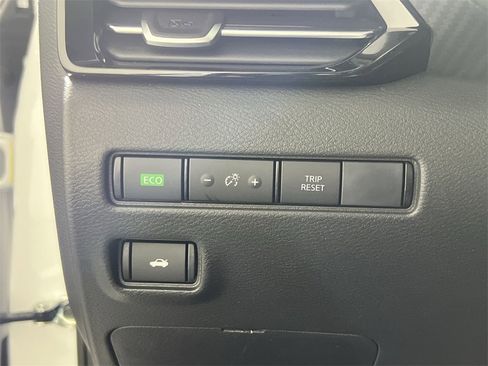 New 2025 Nissan Sentra SR image 20