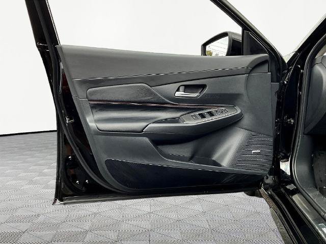 Certified 2026 Nissan Sentra SR w/ SR Premium Package FWD image 20