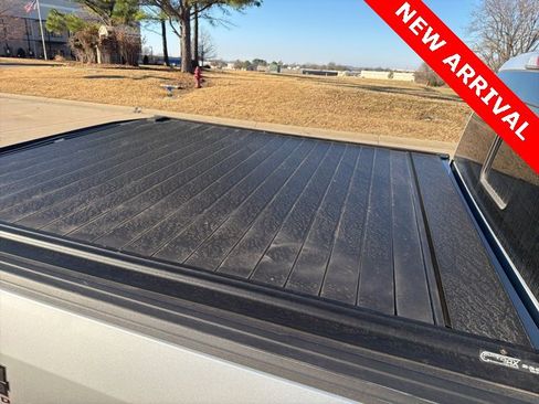 Used 2016 Ford F150 Platinum w/ Equipment Group 701A Luxury image 6