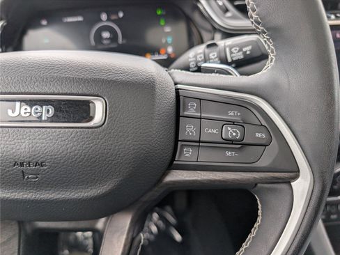 Used 2023 Jeep Grand Cherokee 4WD 4xe image 26