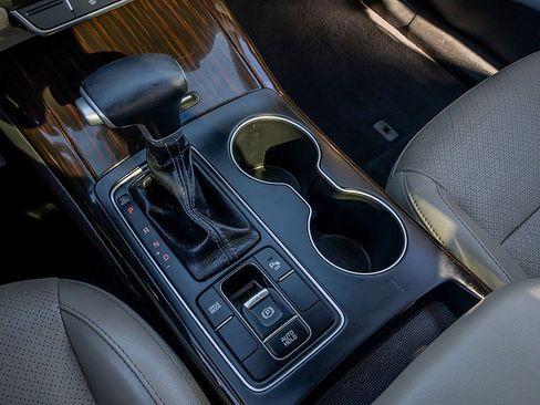 Used 2020 Kia Sorento EX image 28