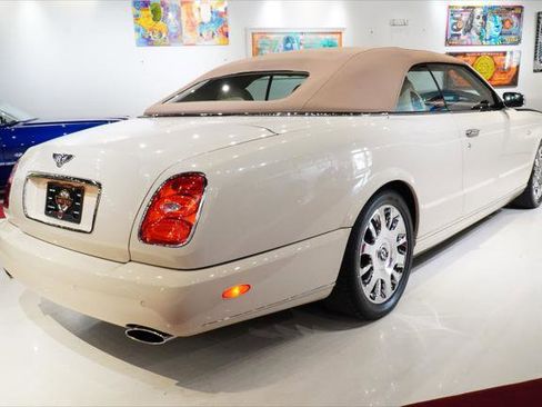 Used 2008 Bentley Azure image 12