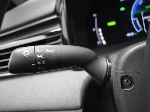 Used 2025 Toyota Camry LE FWD image 24