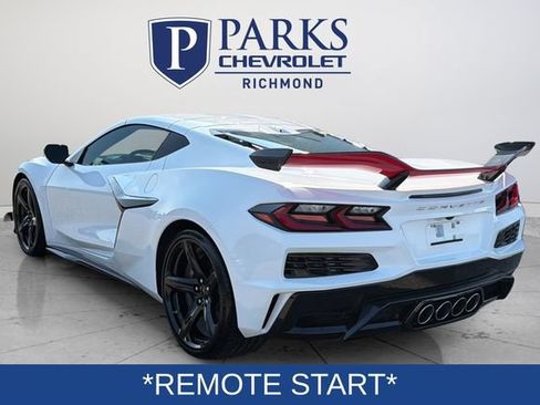 Used 2023 Chevrolet Corvette Z06 w/ Z07 Performance Package RWD image 6