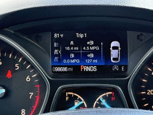 Used 2017 Ford Escape SE image 16