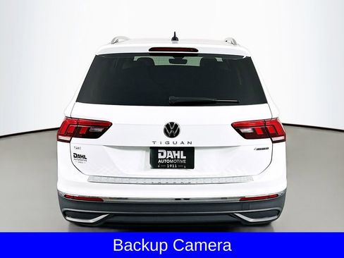 Used 2022 Volkswagen Tiguan SE image 8