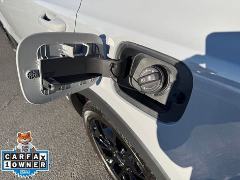 Used 2022 Kia Telluride SX w/ SX Prestige Package image 28