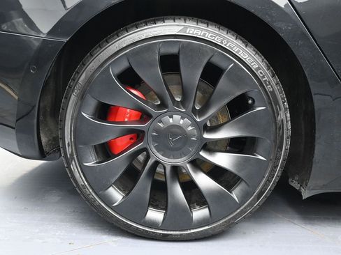 Used 2021 Tesla Model 3 Performance image 12