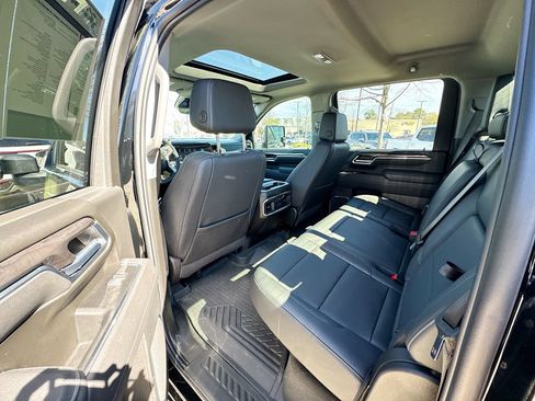 Used 2025 Chevrolet Silverado 2500 LTZ w/ LTZ Premium Package AWD/4WD image 30
