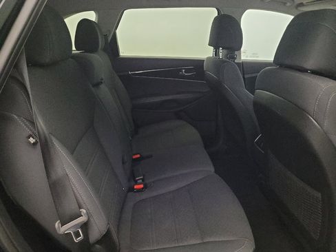 Used 2017 Kia Sorento AWD image 19