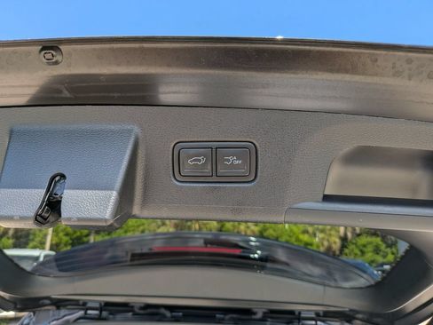 Certified 2024 Kia Telluride SX Prestige w/ Towing Package AWD/4WD image 13