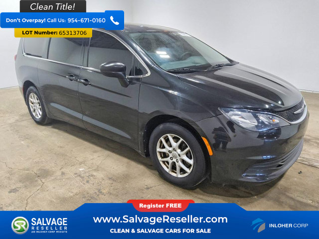 Used 2017 Chrysler Pacifica Touring FWD image 5