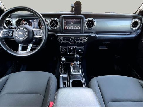 Used 2019 Jeep Wrangler Unlimited Sahara w/ Safety Group AWD/4WD image 16