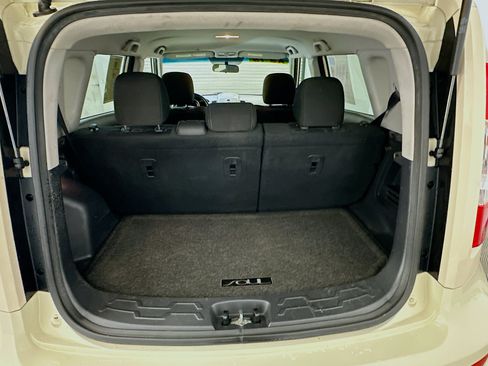 Used 2013 Kia Soul + FWD image 28