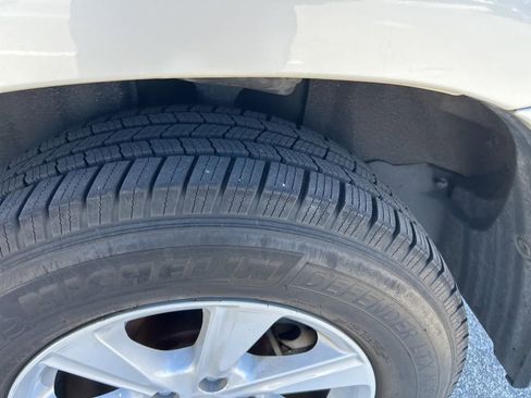 Used 2013 Toyota Highlander Plus image 9