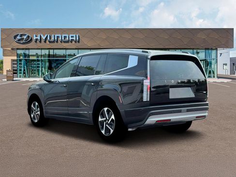 New 2026 Hyundai Ioniq 9 SE image 9