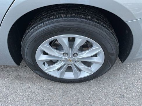 Used 2025 Chevrolet Malibu LT image 18