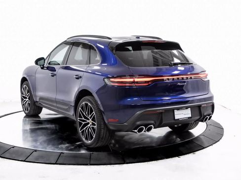 Certified 2025 Porsche Macan image 3