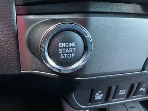 Certified 2023 Toyota Tacoma TRD Off-Road image 30