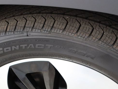 New 2025 Mercedes-Benz GLB 250 image 25