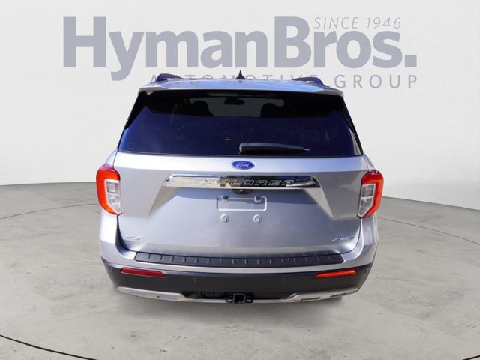 Used 2022 Ford Explorer XLT w/ Equipment Group 202A AWD/4WD image 5