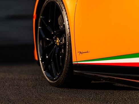 Used 2018 Lamborghini Huracan Performante image 19