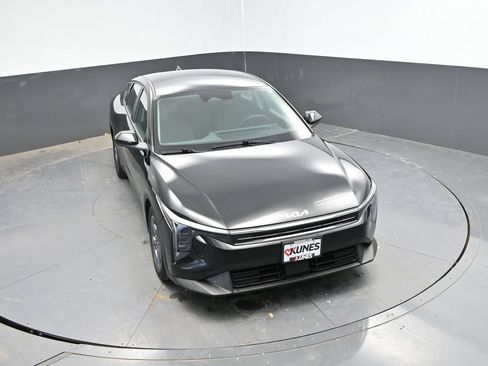 Used 2025 Kia K4 FWD image 23