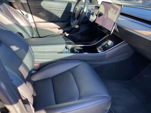 Used 2018 Tesla Model 3 Long Range image 6